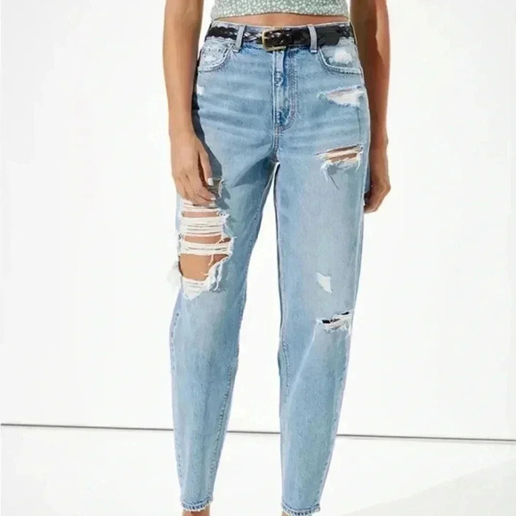 AEO American Eagle Relaxed Mom Jeans Daylight Destroyed Size 8 High Waist NWT - Picture 7 of 12